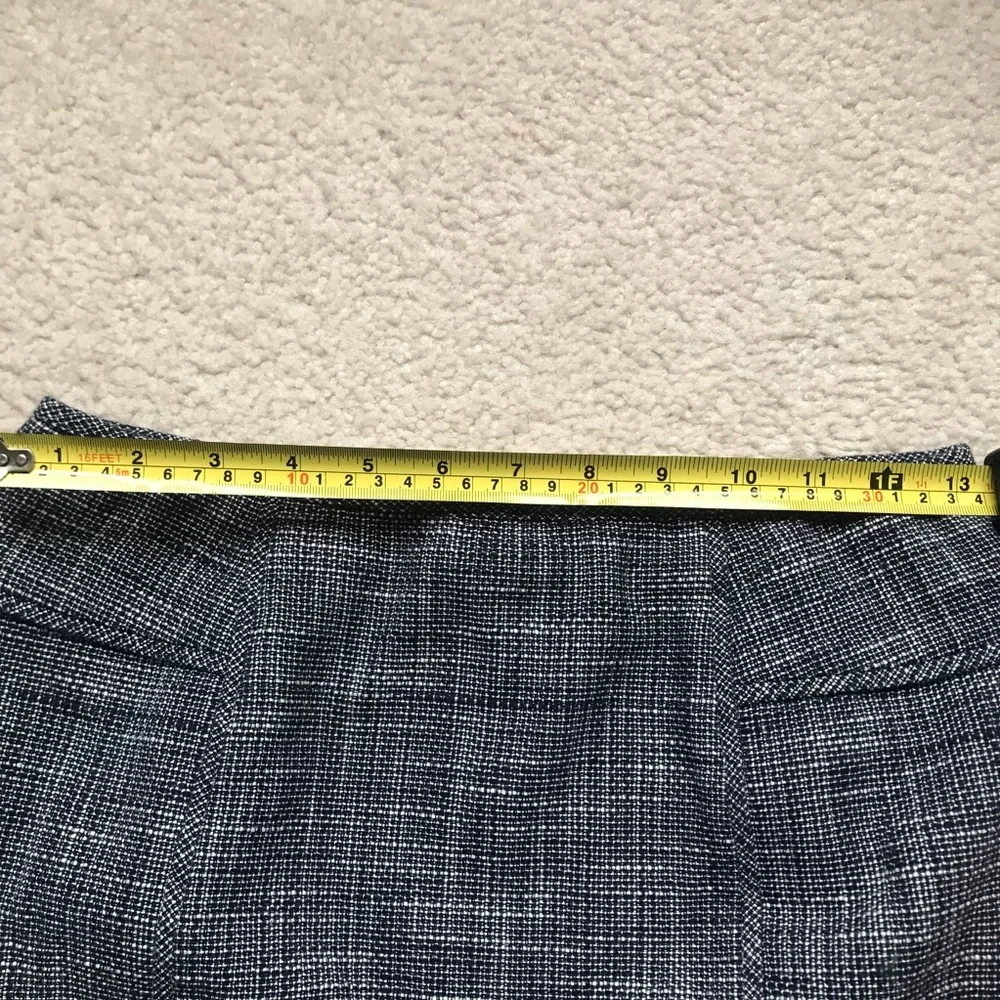 Like New! Banana Republic Navy White Tweed Pencil Skirt – Size 2